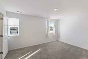 1150 Amber Dr, Cary, IL 60013 - Photo 4