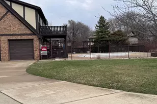 2004 Tracy Dr, Bloomington, IL 61704 - Photo 12