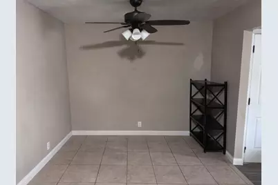 2004 Tracy Drive #5, Bloomington, IL 61704 - Photo 4