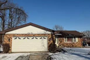 64 E 158th Pl, South Holland, IL 60473 - Photo 2