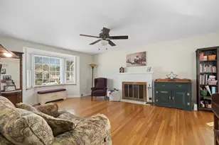 696 S Prospect Ave, Elmhurst, IL 60126 - Photo 4