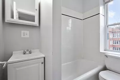 5860 N Kenmore Avenue #501, Chicago, IL 60660 - Photo 6