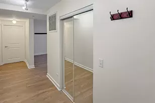 720 W Randolph St, Chicago, IL 60661 - Photo 4