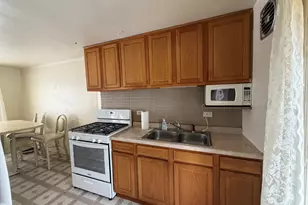 9349 S Sacramento Ave, Evergreen Park, IL 60805 - Photo 10