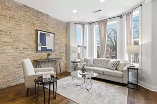 1711 N Maplewood Ave, Chicago, IL 60647 - Photo 2