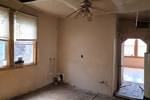 8847 S Burley Ave, Chicago, IL 60617 - Photo 16