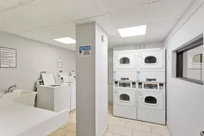 6826 N Ridge Boulevard #406, Chicago, IL 60645 - Photo 16