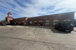 601 W Army Trail Blvd, Addison, IL 60101 - Photo 1