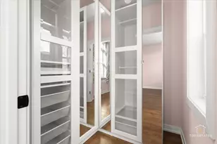 2253 W Coulter St, Chicago, IL 60608 - Photo 12