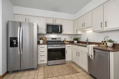 107 E Winchester Road, Libertyville, IL 60048 - Photo 6