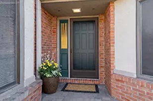 107 E Winchester Rd, Libertyville, IL 60048 - Photo 2