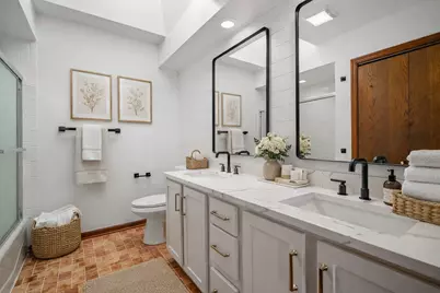 107 E Winchester Road, Libertyville, IL 60048 - Photo 18