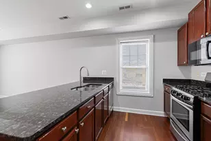 7367 N Ashland Blvd, Chicago, IL 60626 - Photo 4