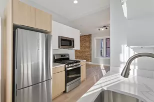 7421 N Clark St, Chicago, IL 60626 - Photo 2