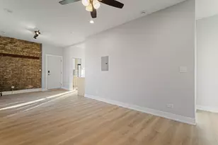 7421 N Clark St, Chicago, IL 60626 - Photo 6