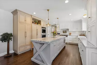 857 S Euclid Avenue, Elmhurst, IL 60126 - Photo 10