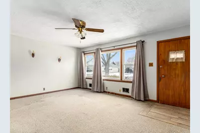 8736 S 51st Avenue, Oak Lawn, IL 60453 - Photo 2