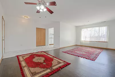 881 N Swift Road #206, Addison, IL 60101 - Photo 6