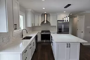 1570 Jefferson Rd, Hoffman Estates, IL 60169 - Photo 4