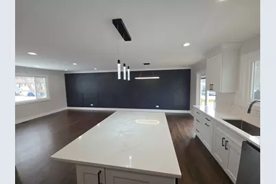 1570 Jefferson Road, Hoffman Estates, IL 60169 - Photo 10