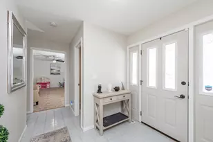 150 Old Darby Ln, Winthrop Harbor, IL 60096 - Photo 8