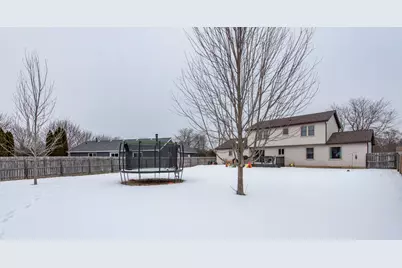 150 Old Darby Lane, Winthrop Harbor, IL 60096 - Photo 6