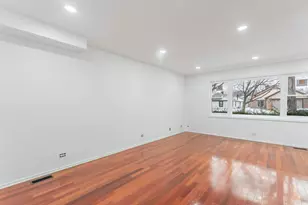 [Address not provided], Arlington Heights, IL 60005 - Photo 4