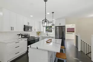 10132 S Turner Ave, Evergreen Park, IL 60805 - Photo 6