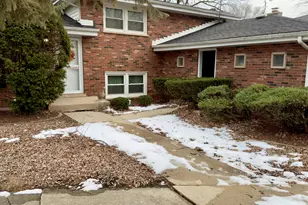 704 Tana Ln, Joliet, IL 60435 - Photo 4