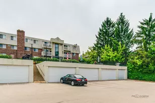 155 E Mill St, Wauconda, IL 60084 - Photo 4