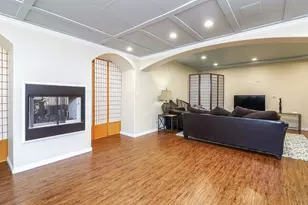 39 Mockingbird Ln, Oak Brook, IL 60523 - Photo 38