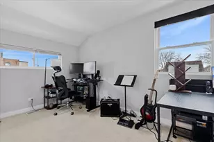 5646 N Menard Ave, Chicago, IL 60646 - Photo 12