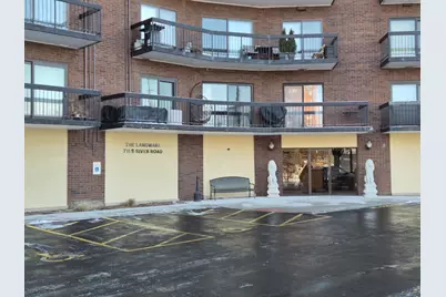 711 S River Road #704, Des Plaines, IL 60016 - Photo 1