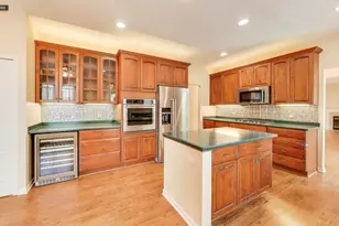 11 Beaconsfield Ct, Lincolnshire, IL 60069 - Photo 10