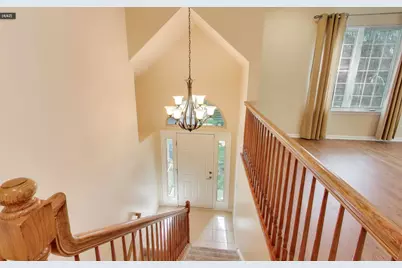 11 Beaconsfield Court, Lincolnshire, IL 60069 - Photo 4