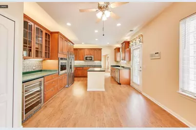 11 Beaconsfield Court, Lincolnshire, IL 60069 - Photo 14