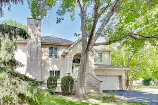 11 Beaconsfield Ct, Lincolnshire, IL 60069 - Photo 2