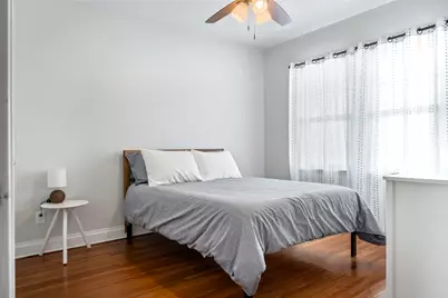 1223 E Oakland Avenue, Bloomington, IL 61701 - Photo 6