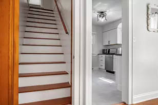 1223 E Oakland Ave, Bloomington, IL 61701 - Photo 12