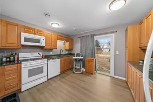 1117 5th St, Sandwich, IL 60548 - Photo 6