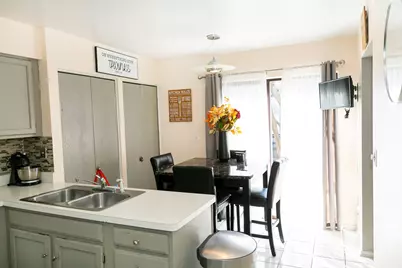 246 Shadowbend Drive, Wheeling, IL 60090 - Photo 6