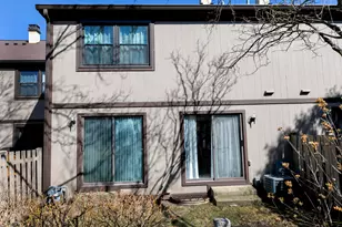 246 Shadow Bend Dr, Wheeling, IL 60090 - Photo 16