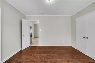 17 S 4th Ave, Saint Charles, IL 60174 - Photo 12