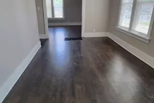 518 Chestnut St, Waukegan, IL 60085 - Photo 2