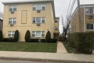 711 Austin St, Evanston, IL 60202 - Photo 2