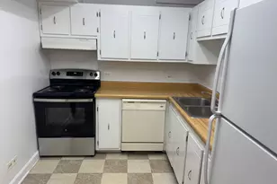 700 Perrie Dr, Elk Grove Village, IL 60007 - Photo 4