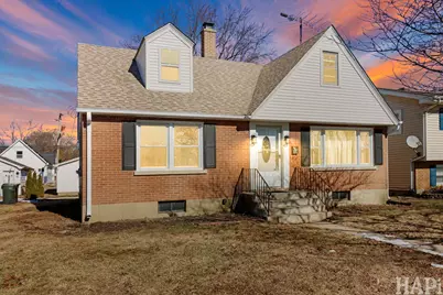 3912 West Avenue W, McHenry, IL 60050 - Photo 1