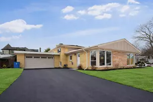 703 W Man A Wa Trail, Mount Prospect, IL 60056 - Photo 4