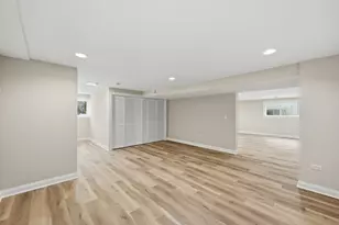 703 W Man A Wa Trail, Mount Prospect, IL 60056 - Photo 32