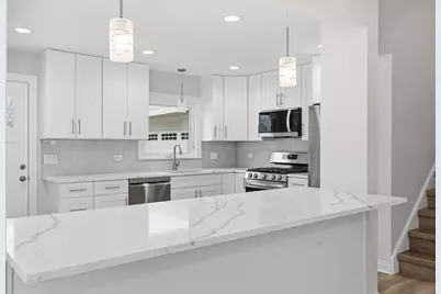 703 W Man A Wa Trail, Mount Prospect, IL 60056 - Photo 8